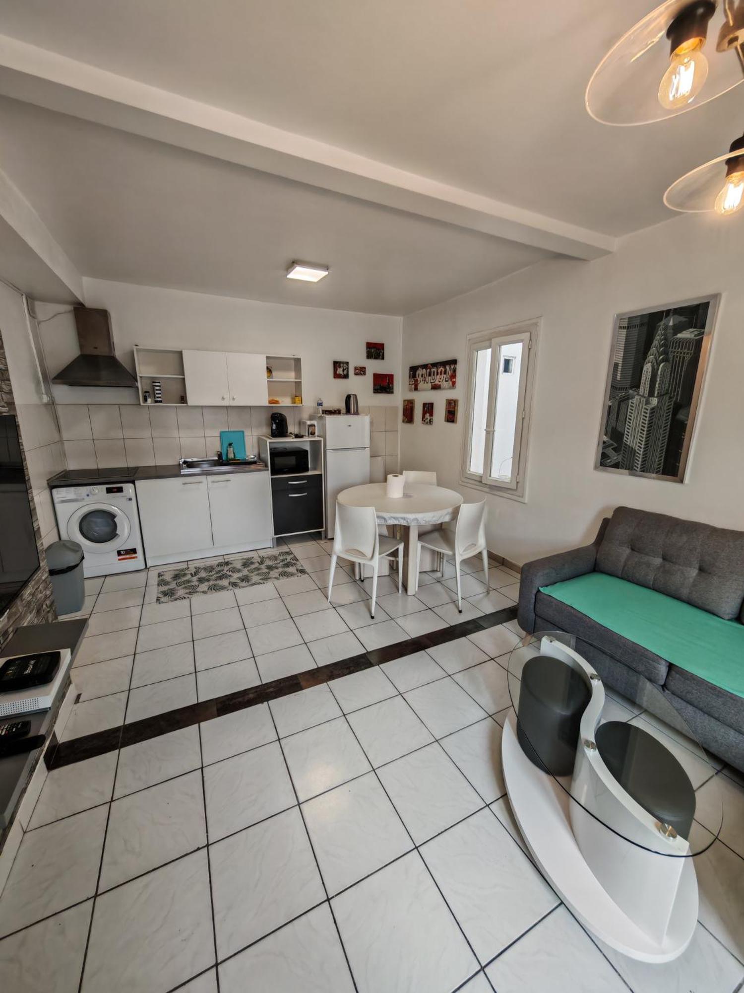 Ferienwohnung F1 200 Metre De La Gare Perpignan Exterior foto