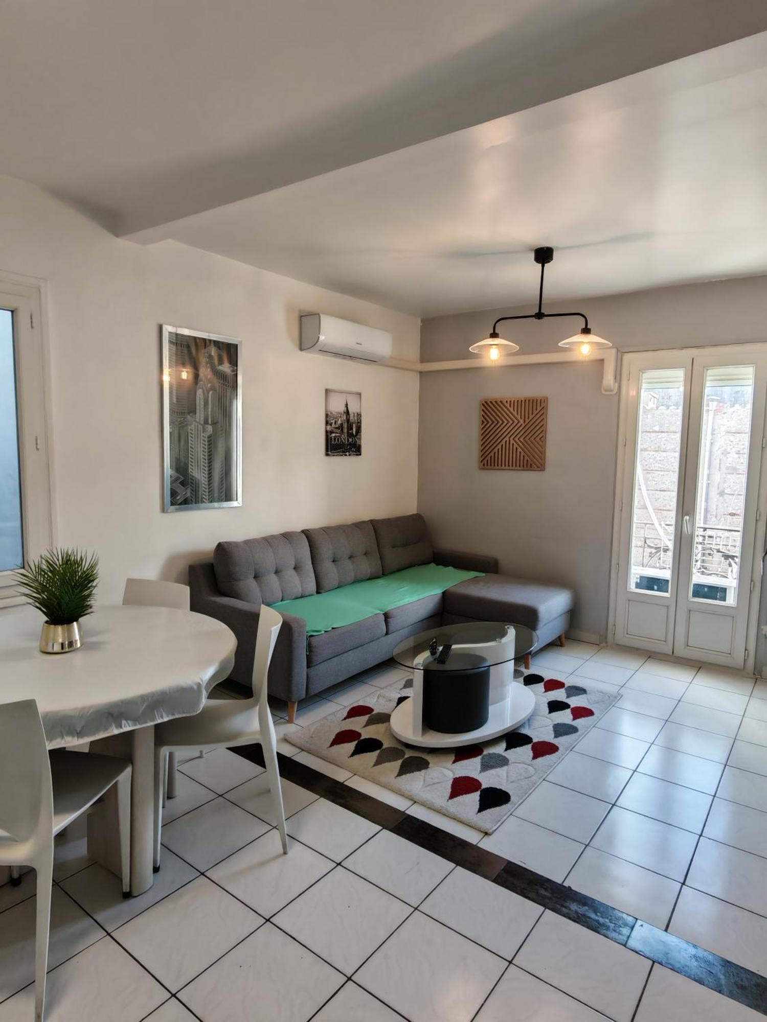 Ferienwohnung F1 200 Metre De La Gare Perpignan Exterior foto